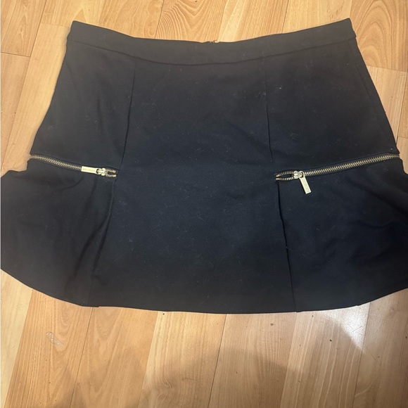 Michael Kors Black Skater‎ Mini Skirt with Zipper Details - Picture 1 of 3